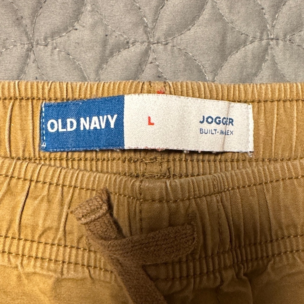 Old Navy Men’s Tan Jogger Shorts Size L - Picture 2 of 7